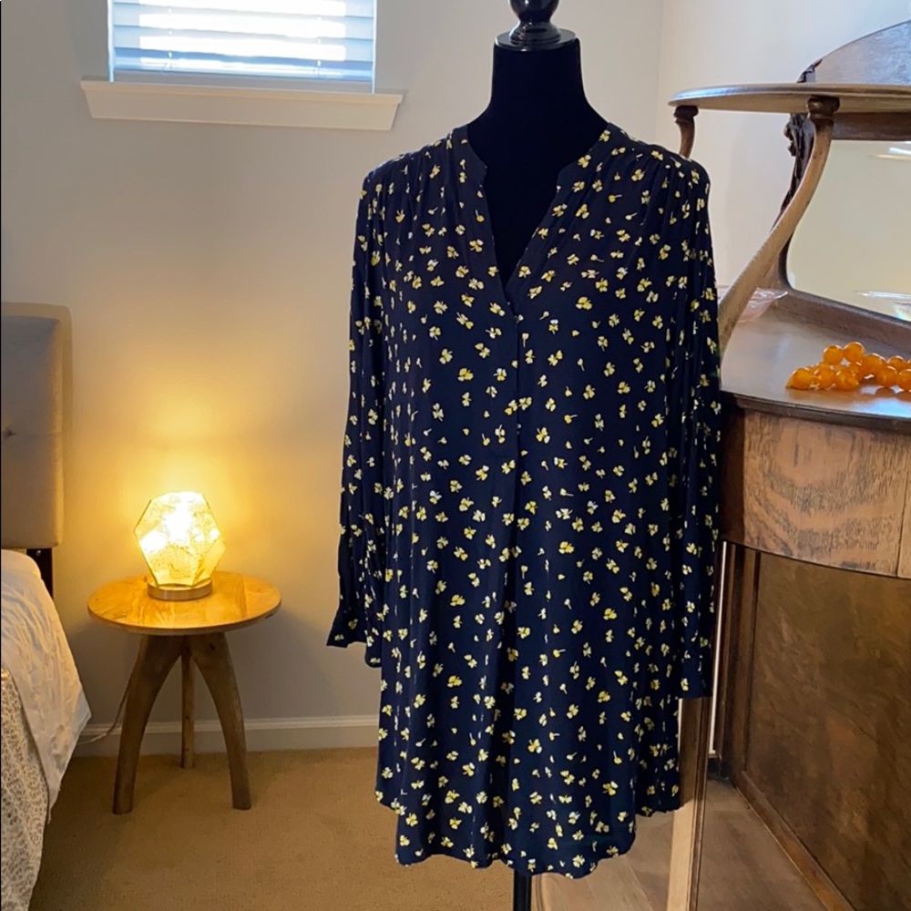 Lightweight, long sleeve, tunic top